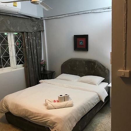 Scandalic Bar And Guest House Pattaya Exterior foto